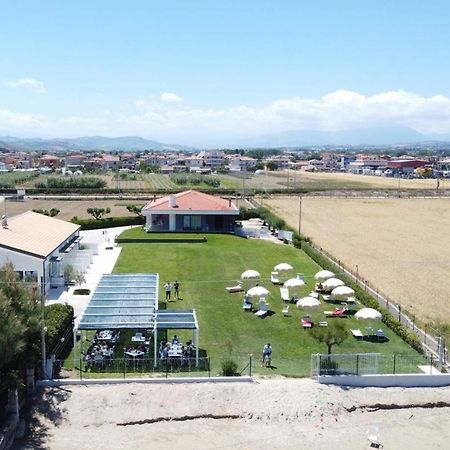 Agriturismo Frontemare 朱利亚诺瓦 外观 照片