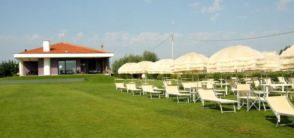 Agriturismo Frontemare 朱利亚诺瓦 外观 照片