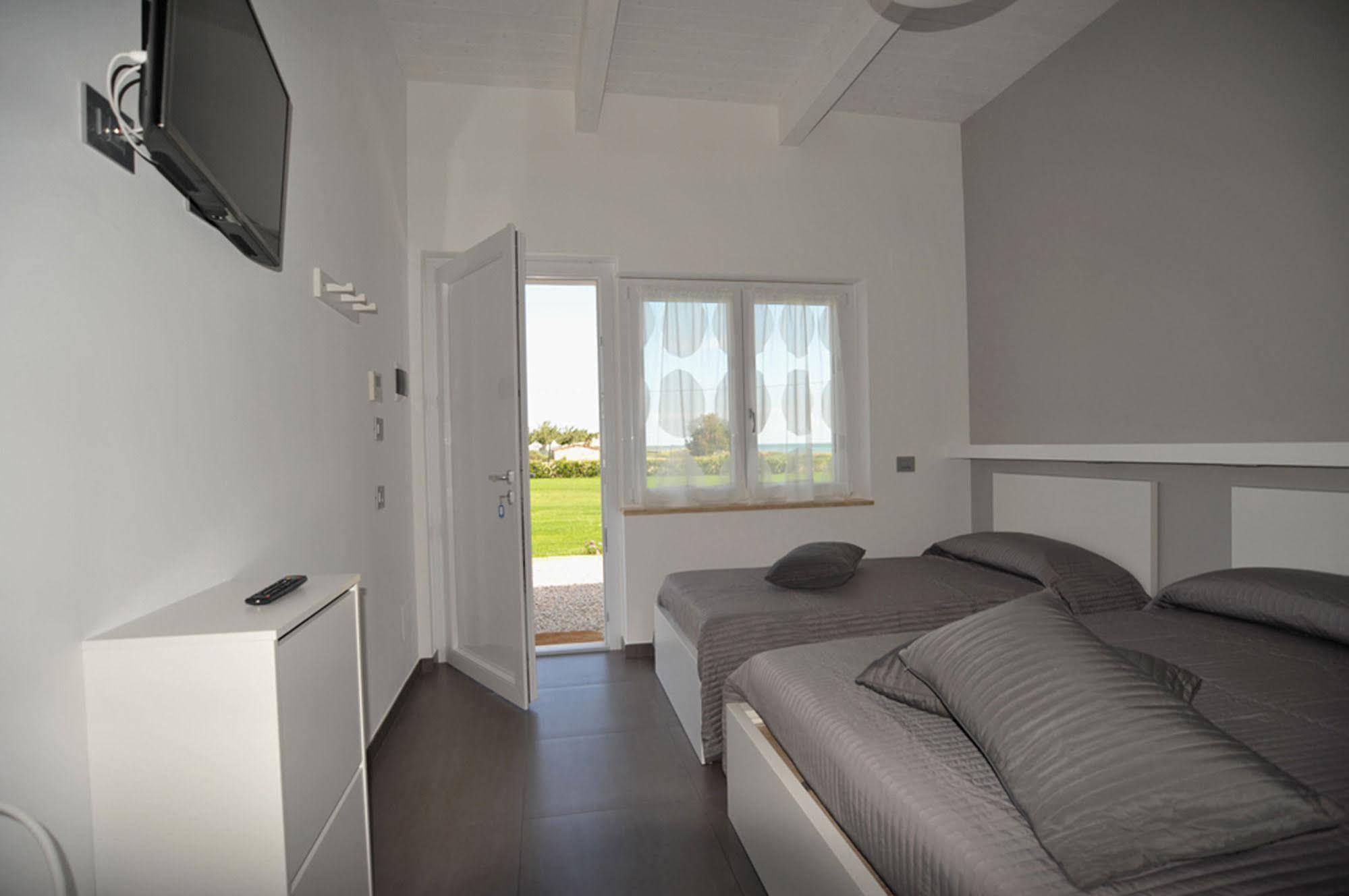Agriturismo Frontemare 朱利亚诺瓦 外观 照片