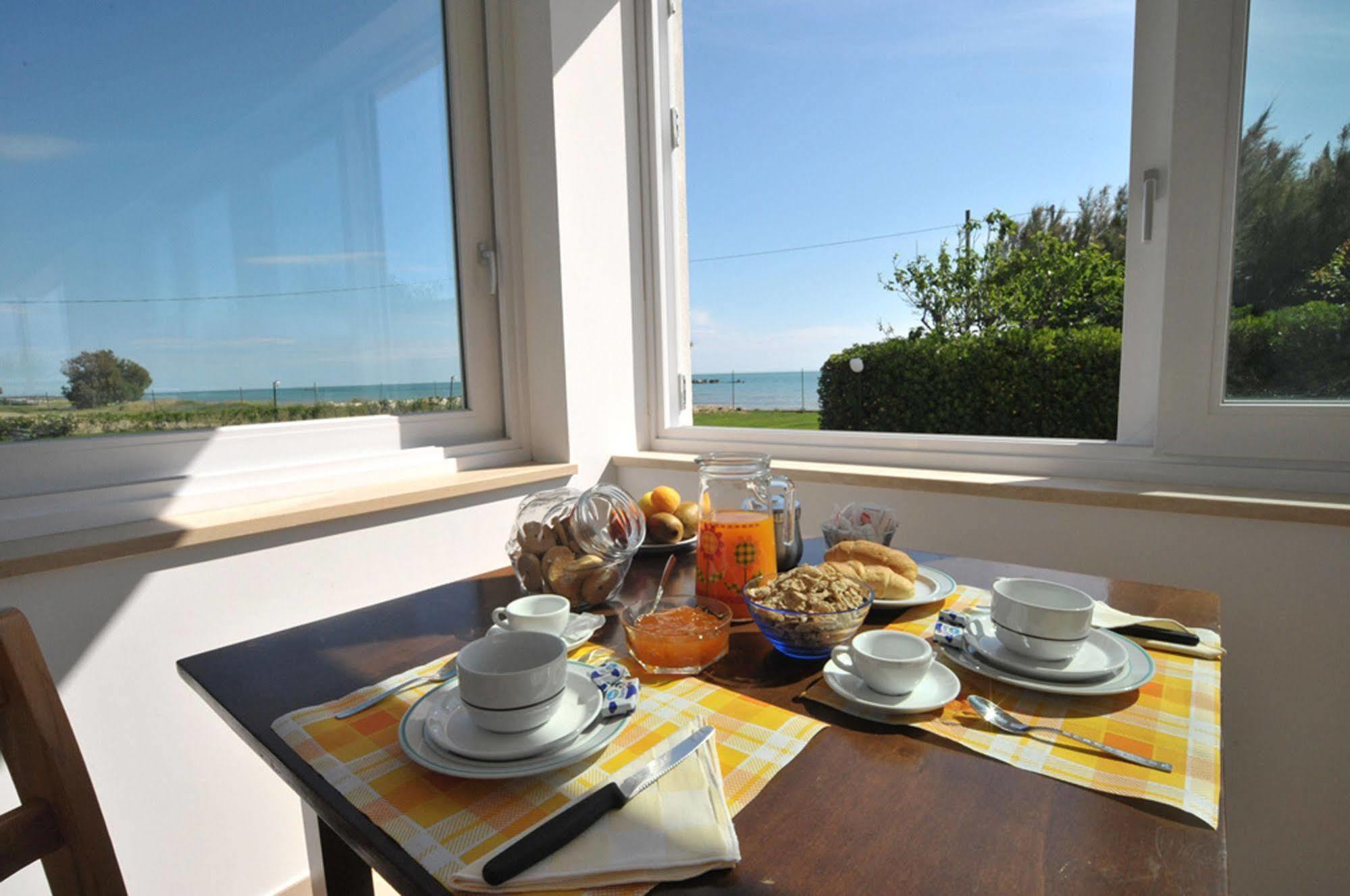 Agriturismo Frontemare 朱利亚诺瓦 外观 照片